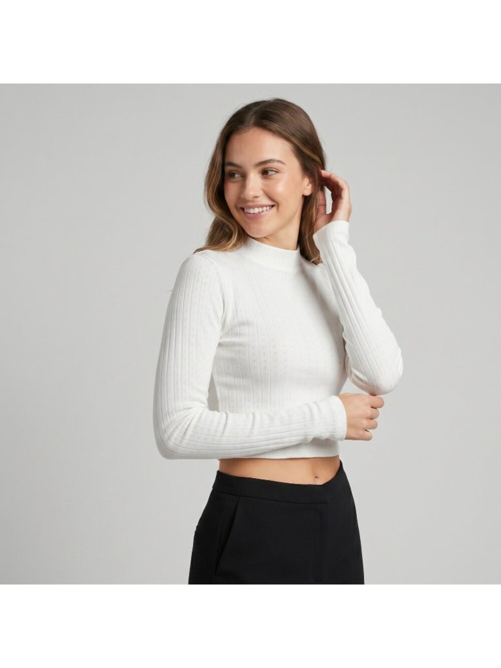 American Eagle Outfitters Women's Mock Neck White Pointelle Top in size XS NWT
